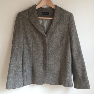 Ann Taylor size 4P jacket